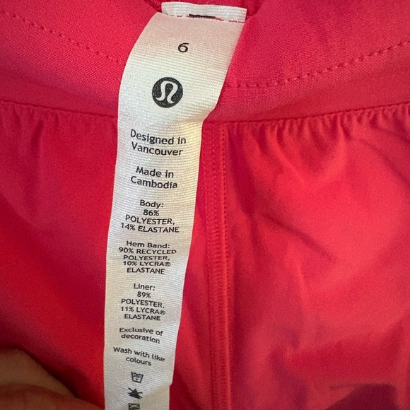 lululemon athletica Hotty Hot 4” Shorts - Picture 2 of 3